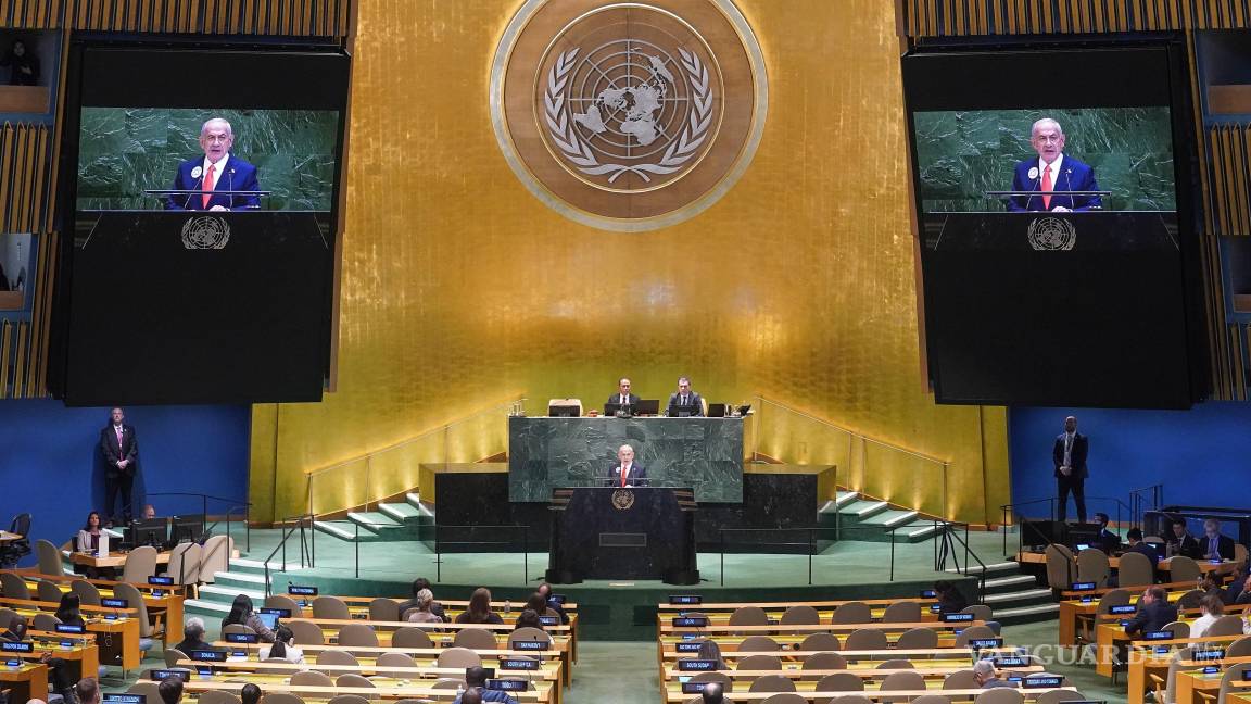 $!Vista del la sesión de la Asamblea General de las Naciones Unidas con una reducida audiencia duran el discurso de Benjamin Netanyah.
