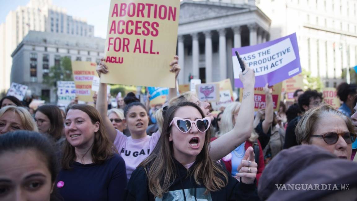Neoyorquinas hacen suyas las calles en protesta contra la prohibición del aborto