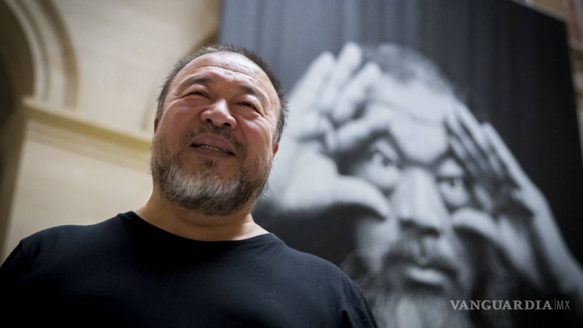 Artista chino Ai Weiwei se reúne con padres de los 43