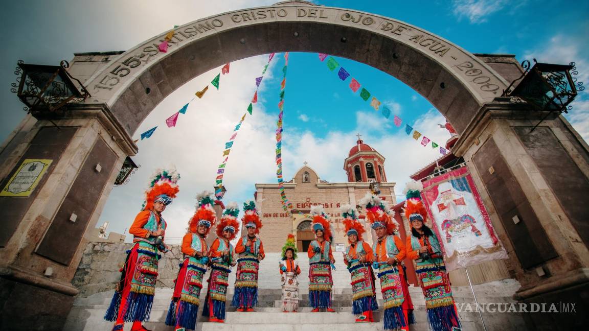 Los Matlachines de Coahuila, una tradición de penacho, huarache, fe, devoción y familia