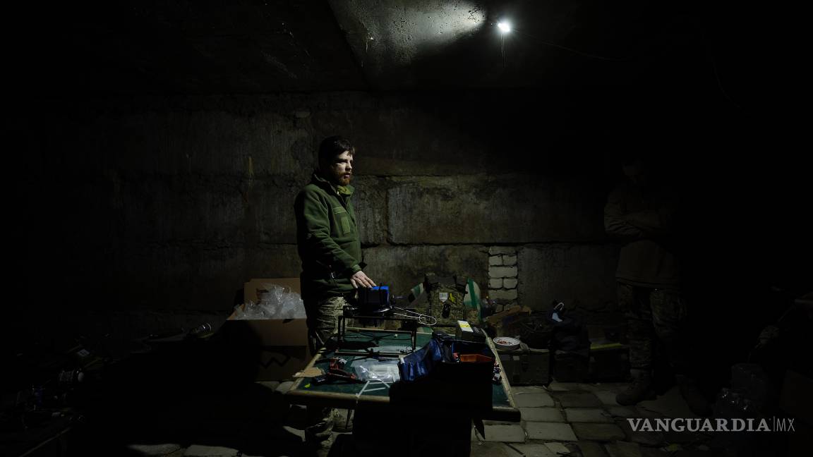 $!Emplean ucranianos tecnologías como guiado por fibra óptica y drones retransmisores para ampliar el alcance. | Foto: The New York Times