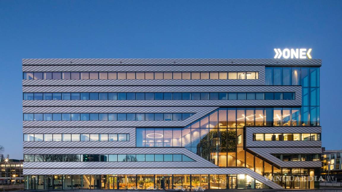 $!Vista lateral de Matrix One, al atardecer.