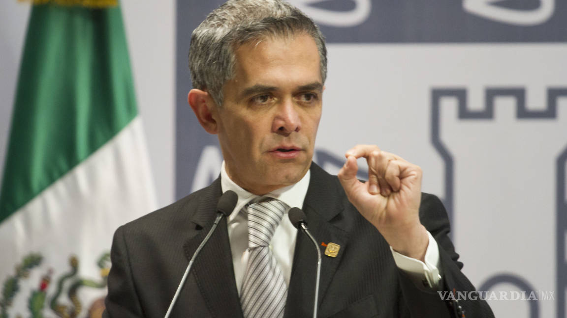 Medicamentos con mariguana deben hacerse en México: Mancera