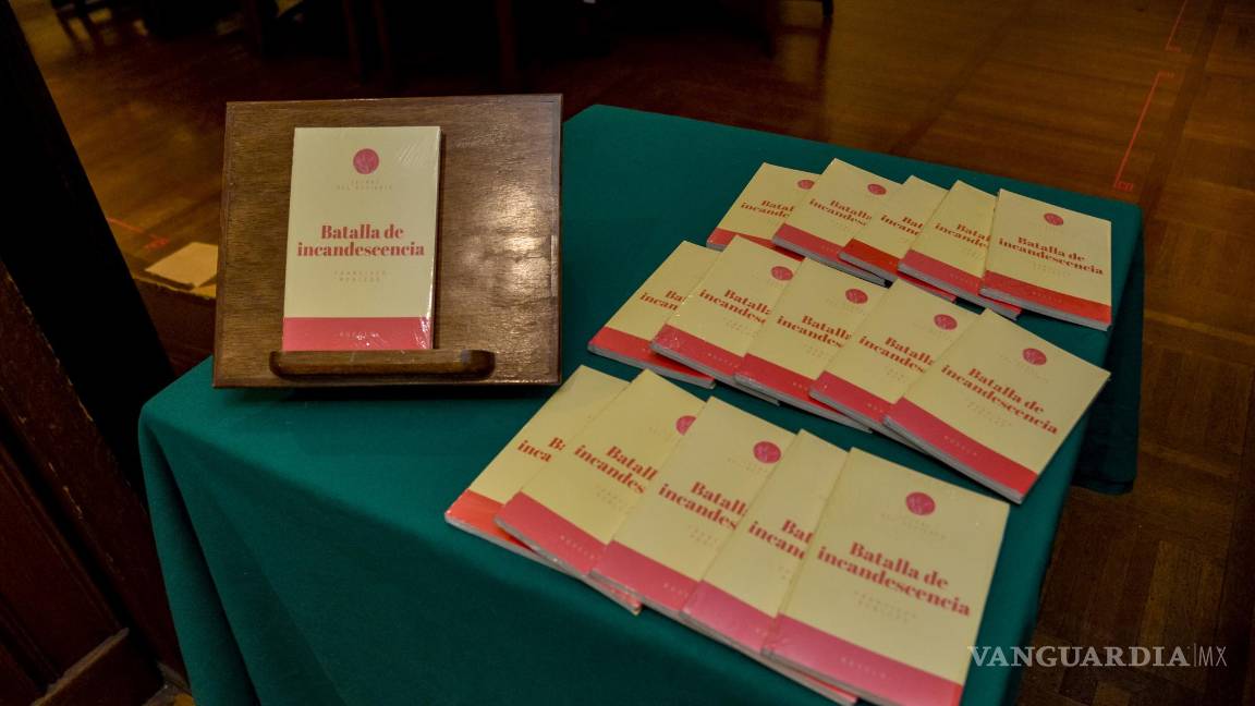 $!Presenta Francisco Robledo su viaje a lo fantástico: ‘Batalla de Incandescencia’