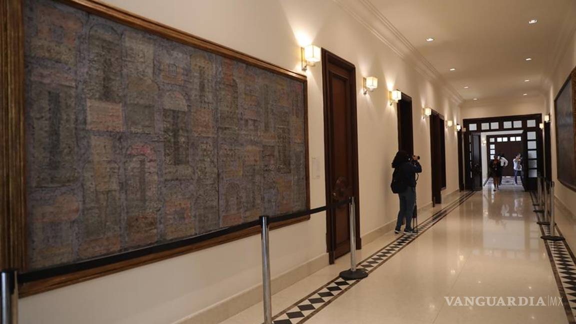 $!"De lo perdido, lo que aparezca", los 33 cuadros que Carlos Salinas encargó a pintores mexicanos