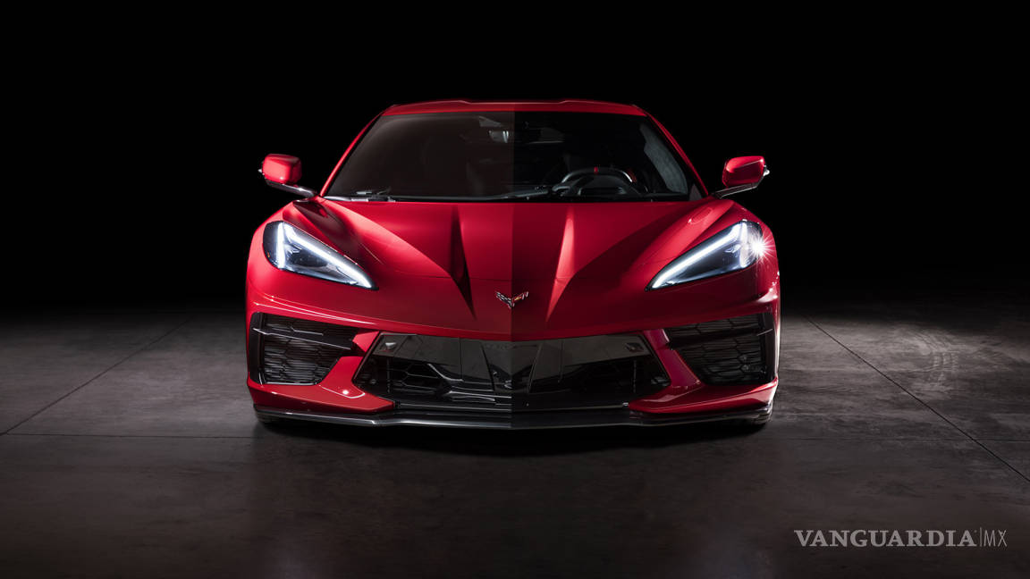 Así es el nuevo Chevrolet Corvette 2020, un 'Ferrari norteamericano' con motor central de 495 hp