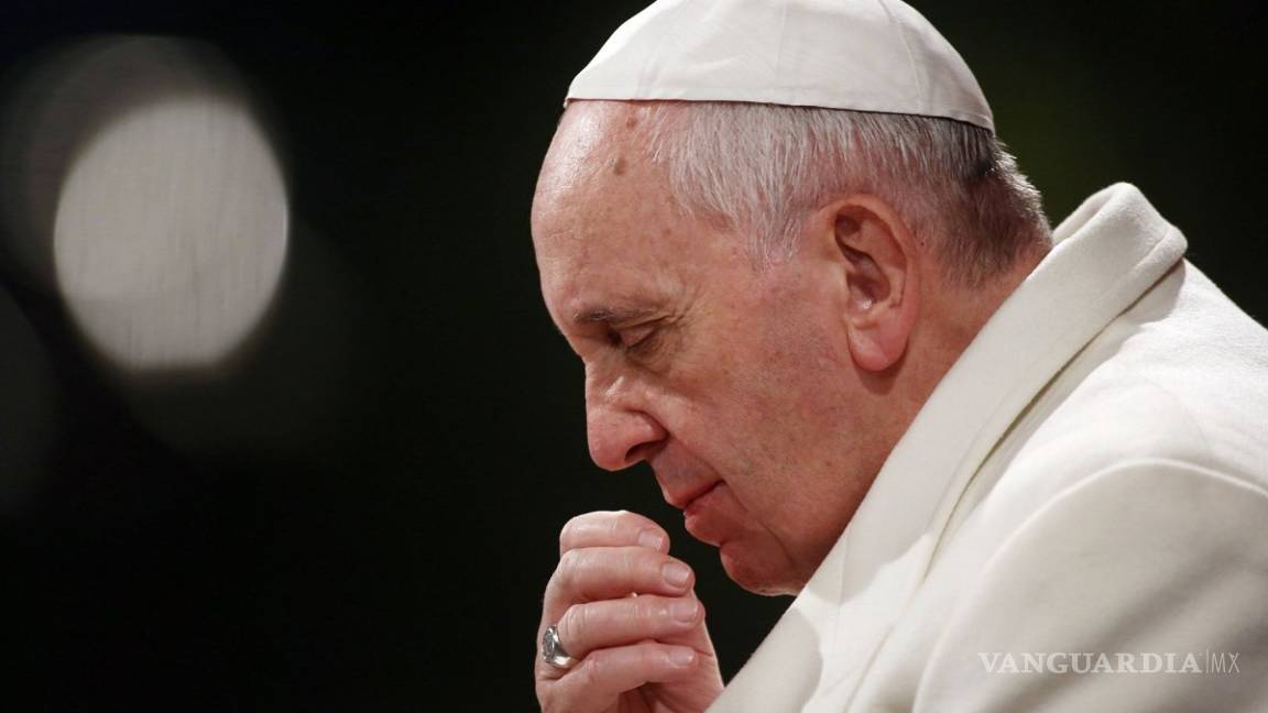 Papa Francisco ofrece su consuelo y animo tras incendio en Grecia y derrumbe en Laos