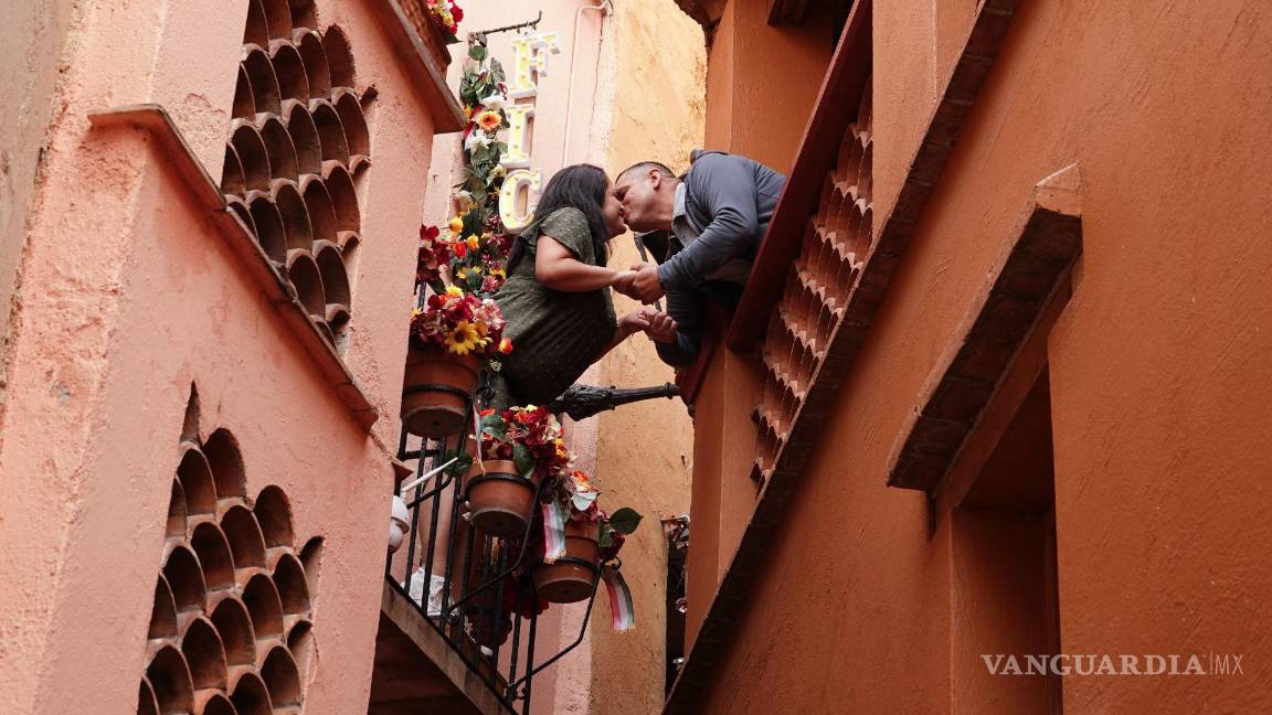 $!El mito del “amor eterno” sugiere que el amor verdadero solo ocurre una vez en la vida de una persona.