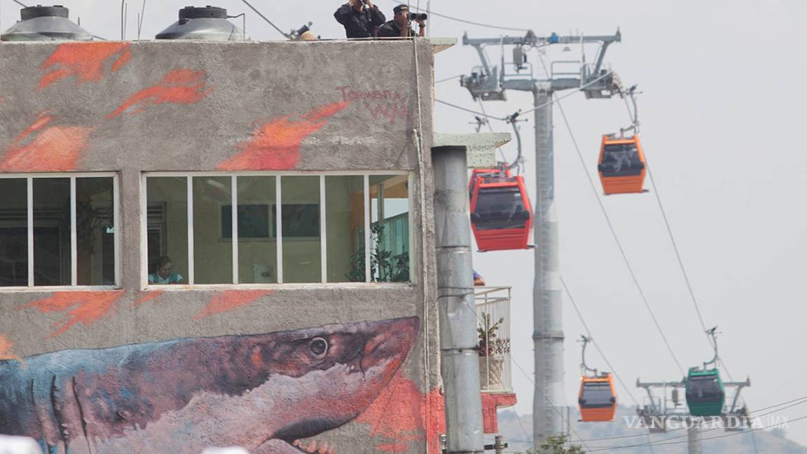 $!Peña Nieto inauguró teleférico en Ecatepec... rodeado de francotiradores (fotos)