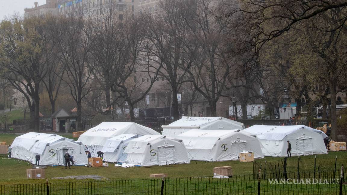 $!Coronavurus: The New Yorker dedica una conmovedora portada a los héroes de la pandemia por el COVID-19, el personal médico