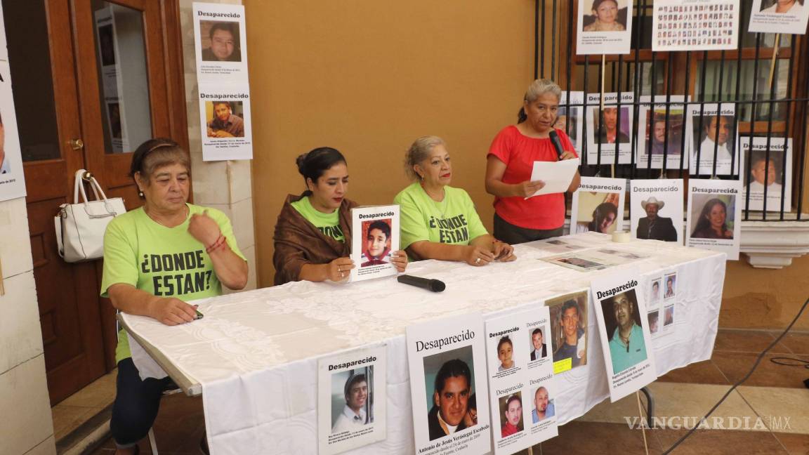 Recuerdan madres a estudiantes desaparecidos del norte de México