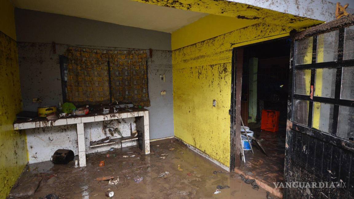 $!Tras fuertes lluvias se registraron desbordes de arroyos en la Región Carbonífera de Coahuila, donde el municipio de Múzquiz quedó prácticamente bajo el agua