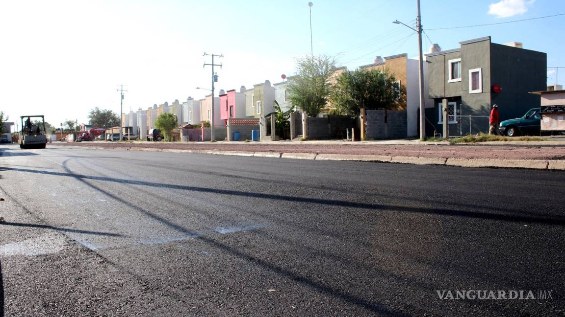 En Sabinas, pavimentan calle Pilote y completan el circuito vial Lomas del Pregonero