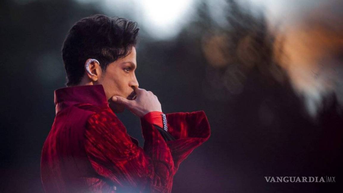 Famosos reaccionan en redes sociales tras la muerte de Prince