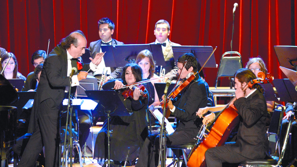 UAdeC estrena Orquesta de Cámara