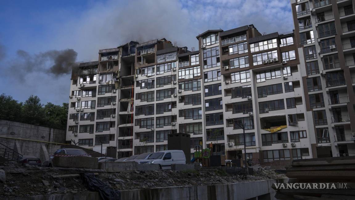 $!Hasta el ataque del domingo por la mañana, Kiev llevaba desde el 5 de junio sin sufrir ataques aéreos rusos así.