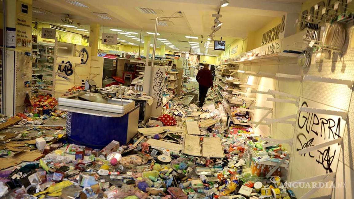 $!Segunda jornada de disturbios durante el G20 en Hamburgo