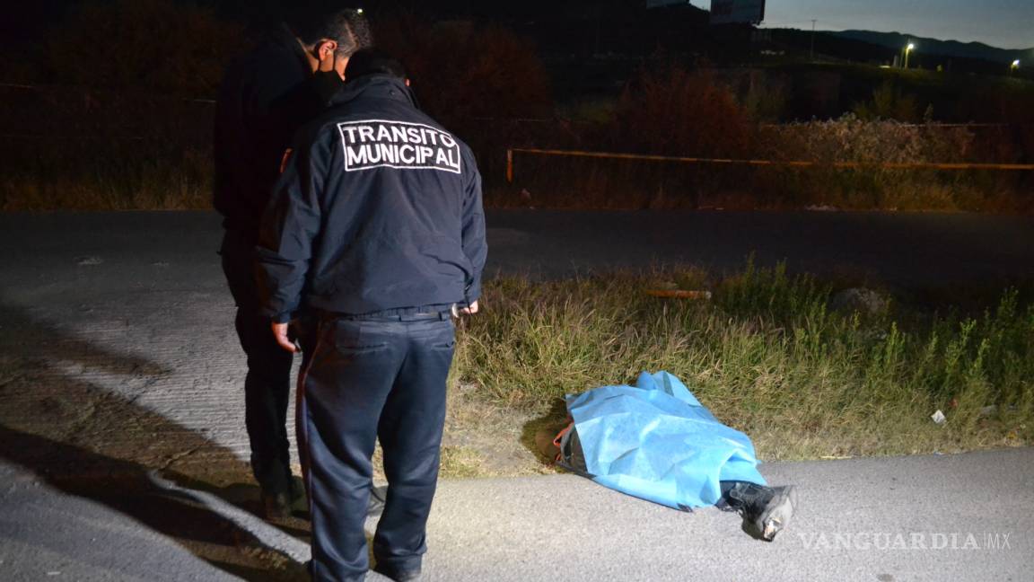 Queda muerto tras ser atropellado en la carretera Monterrey-Saltillo