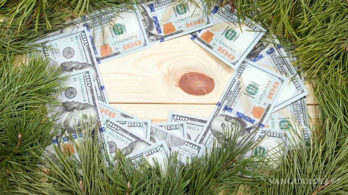 $!Coloca un billete de alta denominación en tu zapato derecho antes de las 12 de la noche del 31 de diciembre.