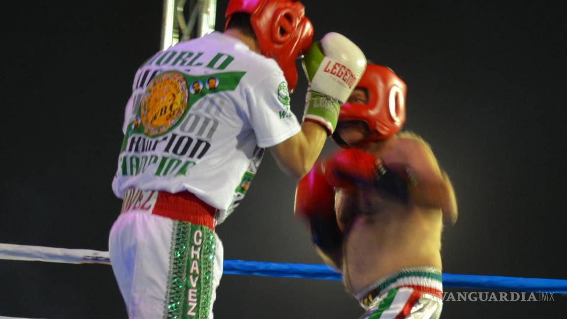 $!Julio César Chávez noquea a alcalde boxeador