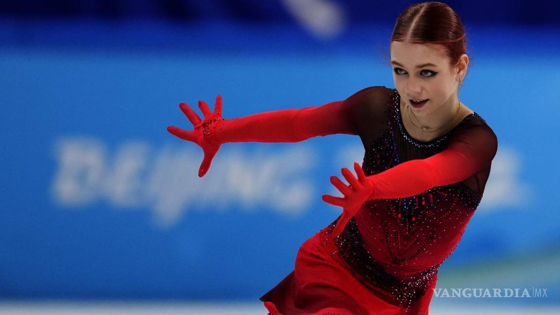$!Alexandra Trusova, del Comité Olímpico Ruso, compite en el programa corto femenino durante el patinaje artístico en Pekín 2022. AP/Natacha Pisarenko
