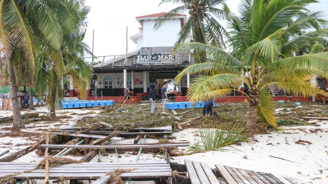 Delta deja un muerto en Yucatán y saldo blanco en Quintana Roo