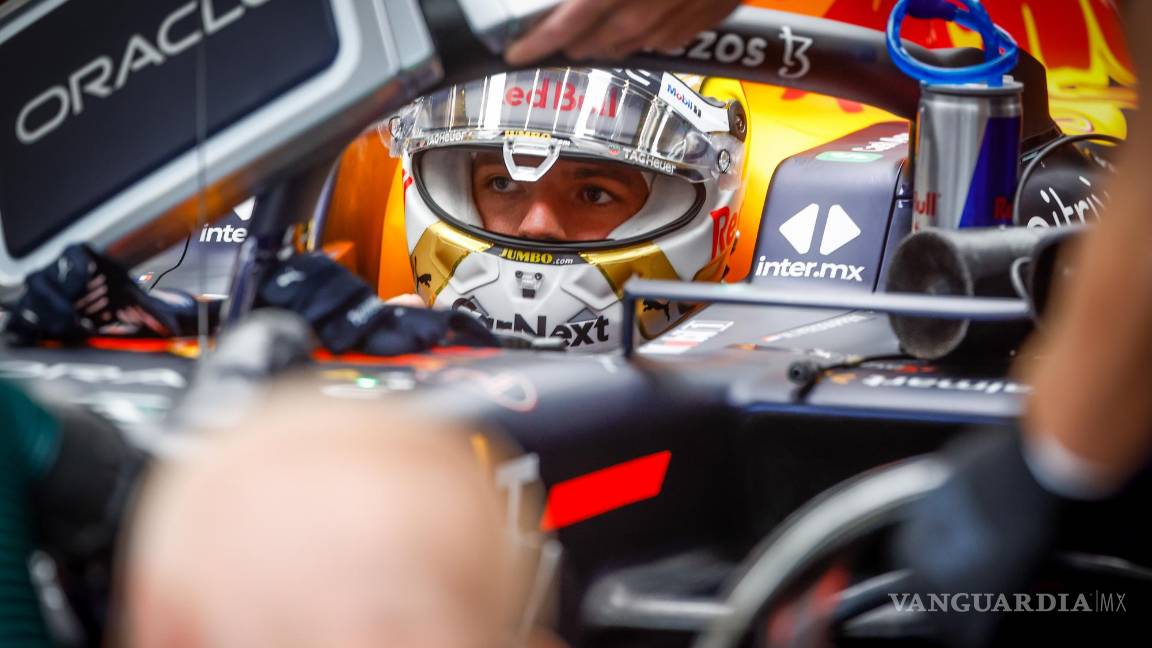 $!El neerlandés Max Verstappen de Red Bull abandonó el circuito al final de la carrera, esto debido a que carga con una penalización.
