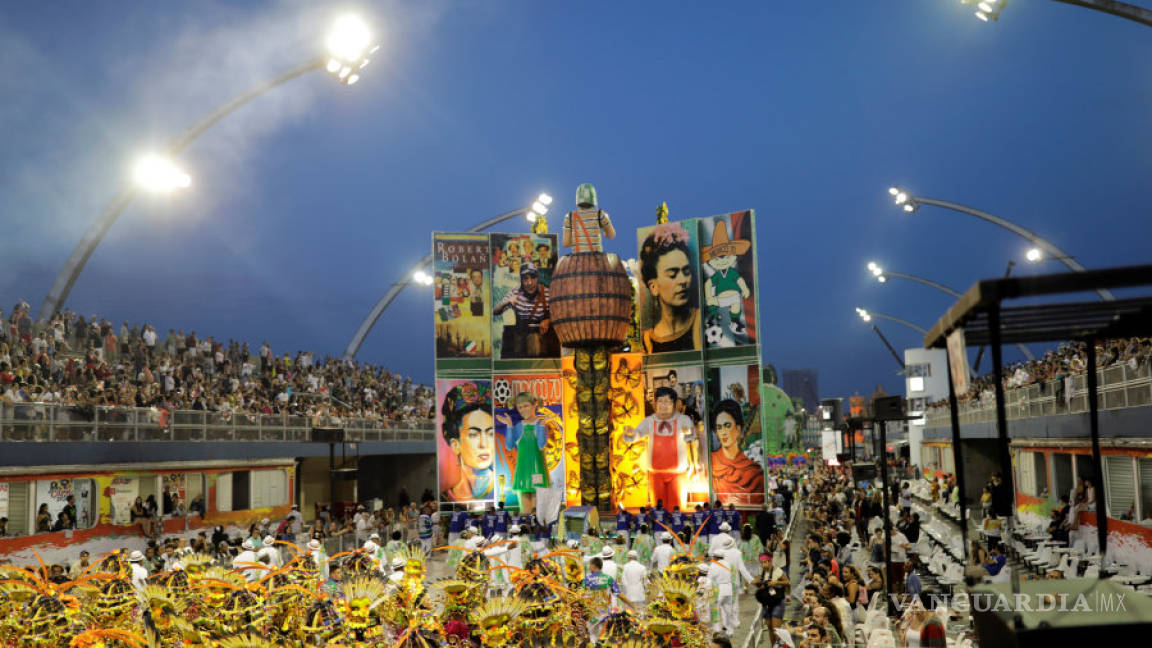 Chespirito es homenajeado en Carnaval de Río