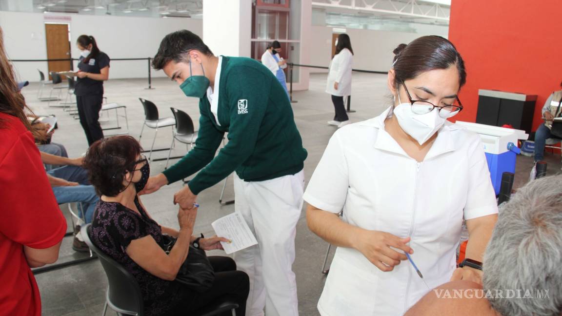 De forma rápida avanza vacunación a profesores en La Laguna