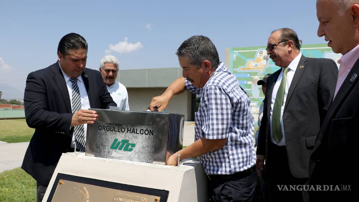$!Abre UTC de Ramos Arizpe cápsula de tiempo a 10 años de haber sido enterrada