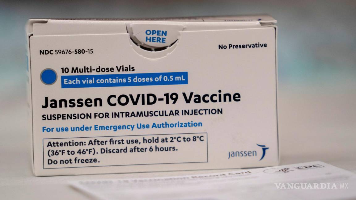 FDA restringe uso de la vacuna Covid de J&amp;J por reportes de causar coágulos sanguíneos