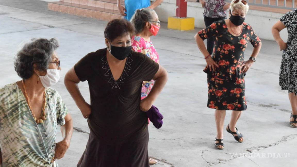 Reinician clases de baile con protocolos sanitarios para adultos mayores en Monclova