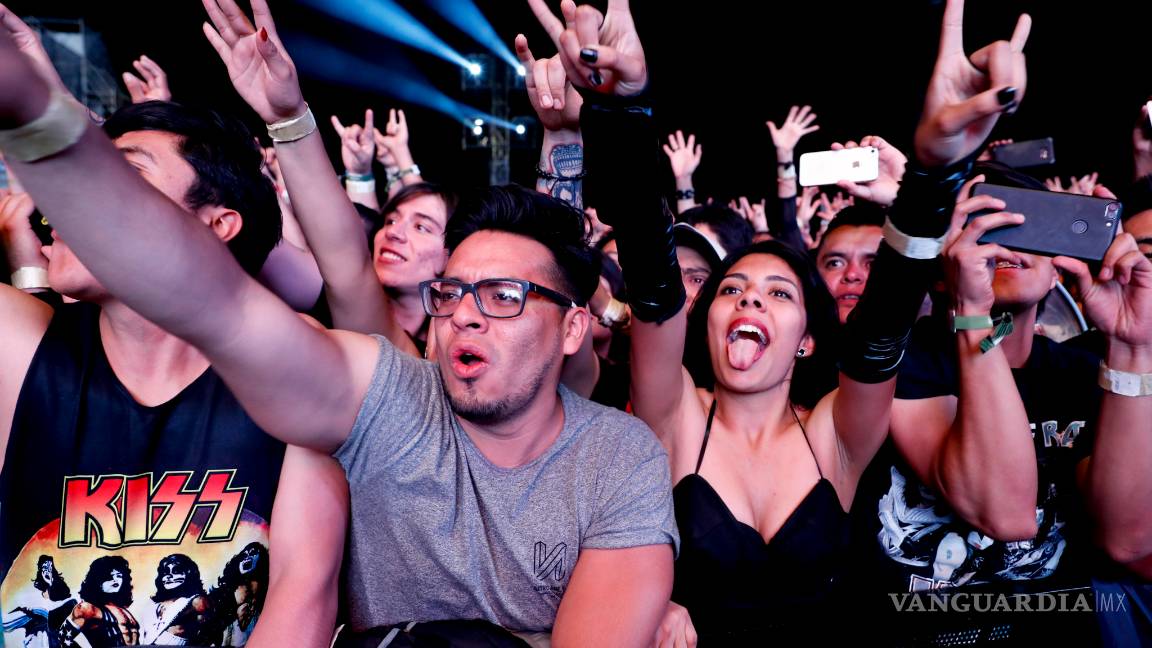 $!Kiss se despide con amor de México en el Domination