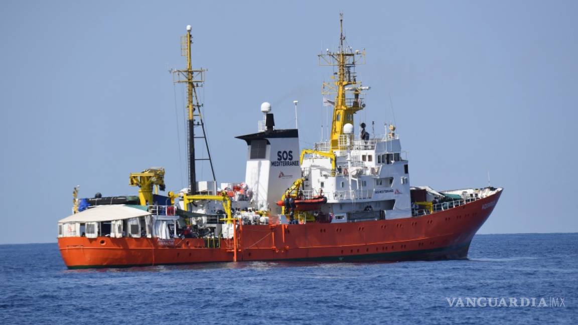 Desvía &quot;Aquarius&quot; su ruta por condiciones meteorológicas adversas