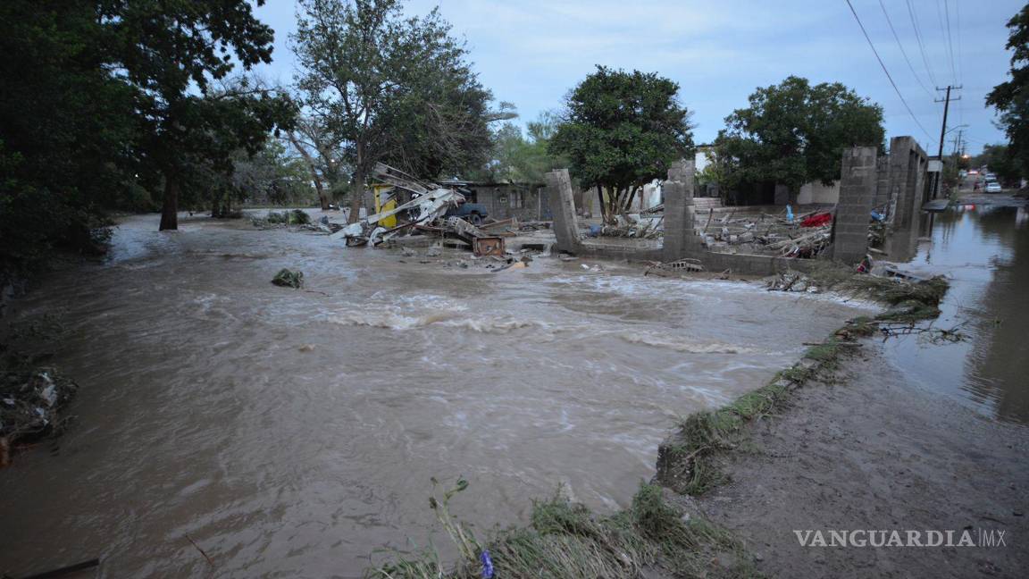 $!Tras fuertes lluvias se registraron desbordes de arroyos en la Región Carbonífera de Coahuila, donde el municipio de Múzquiz quedó prácticamente bajo el agua