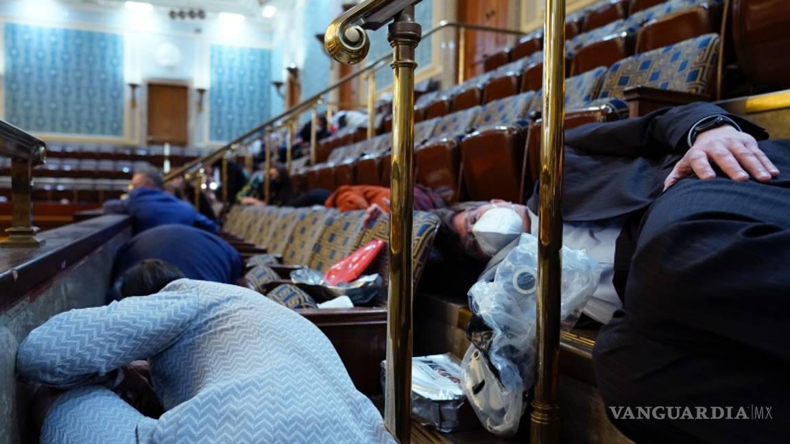 $!Asalto al Capitolio, un día histórico y lamentable que golpea la democracia en EU (fotos)