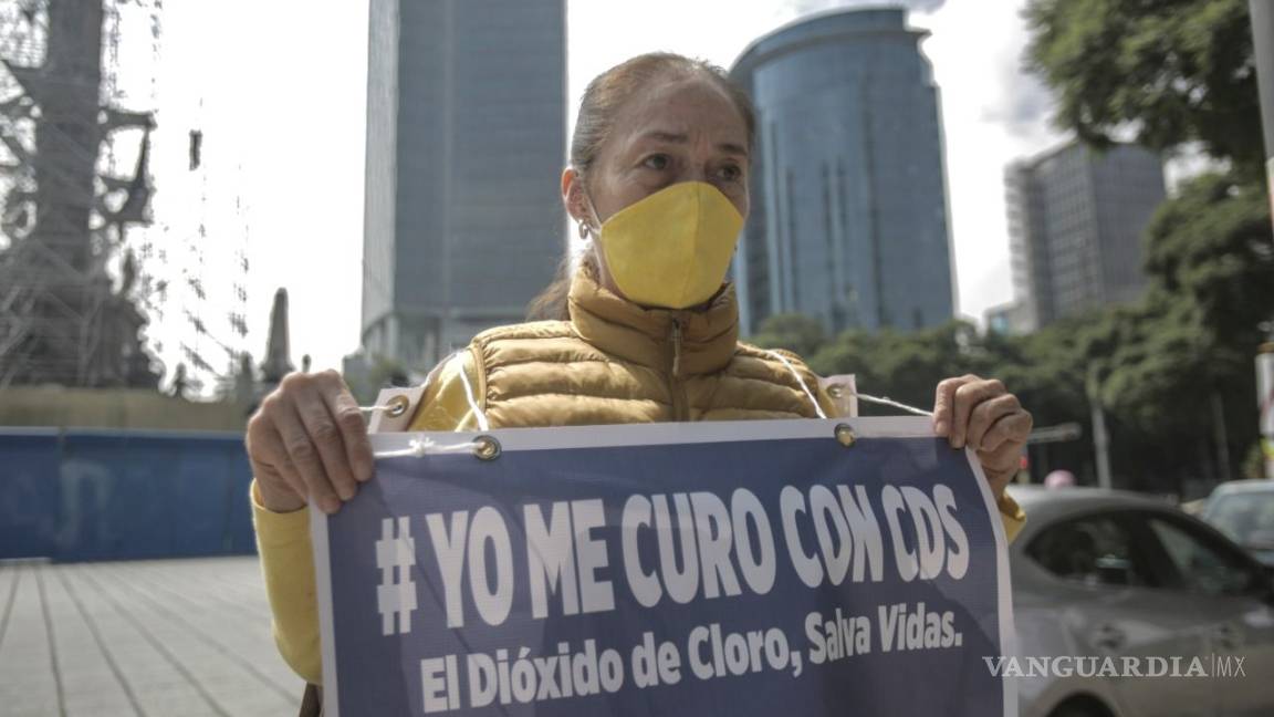 $!Protestan contra cubrebocas y COVID en CDMX, piden usar dióxido de cloro