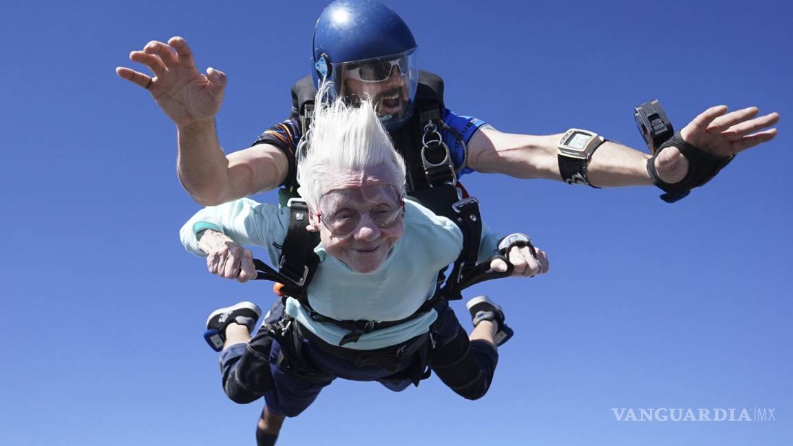 Dorothy Hoffner de 104 muere días después de salto en paracaídas que podría establecer un récord
