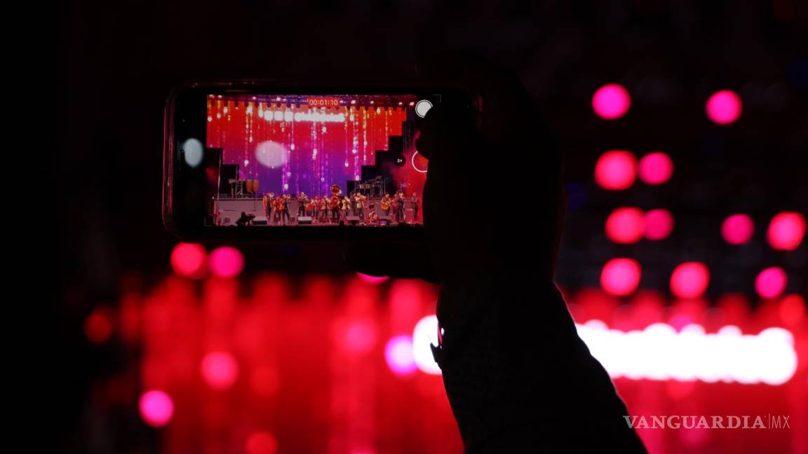 $!El concierto estuvo lleno de temas clásicos y sorpresas para sus fanáticos.