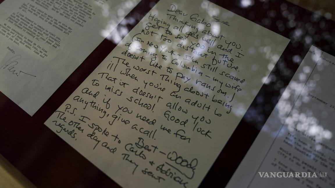 $!Una carta del director estadounidense Woody Allen en una exposición en la casa del escritor colombiano Gabriel García Márquez en la Ciudad de México.