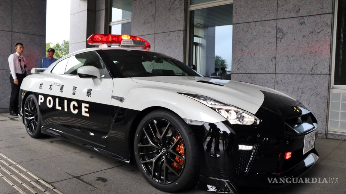 'Godzilla' cuidará las calles de Japón, su policía estrena un Nissan GT-R como patrulla