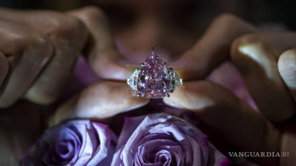 Subastan por 28.8 mdd el diamante ‘Fortune Pink’ de 18 quilates