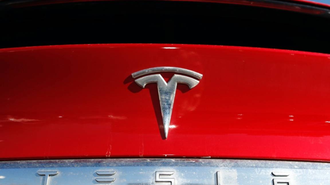 Tesla planea vender 5 mil millones de dólares en acciones ordinarias