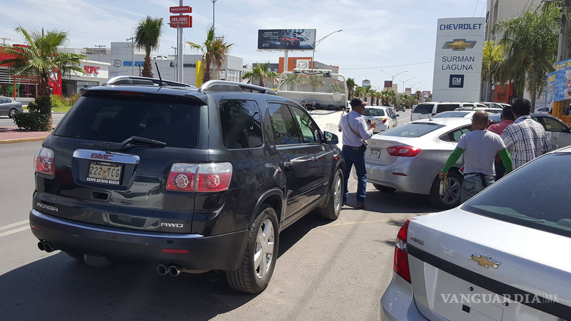 Autoridades 'cazan' vehículos Uber en Torreón