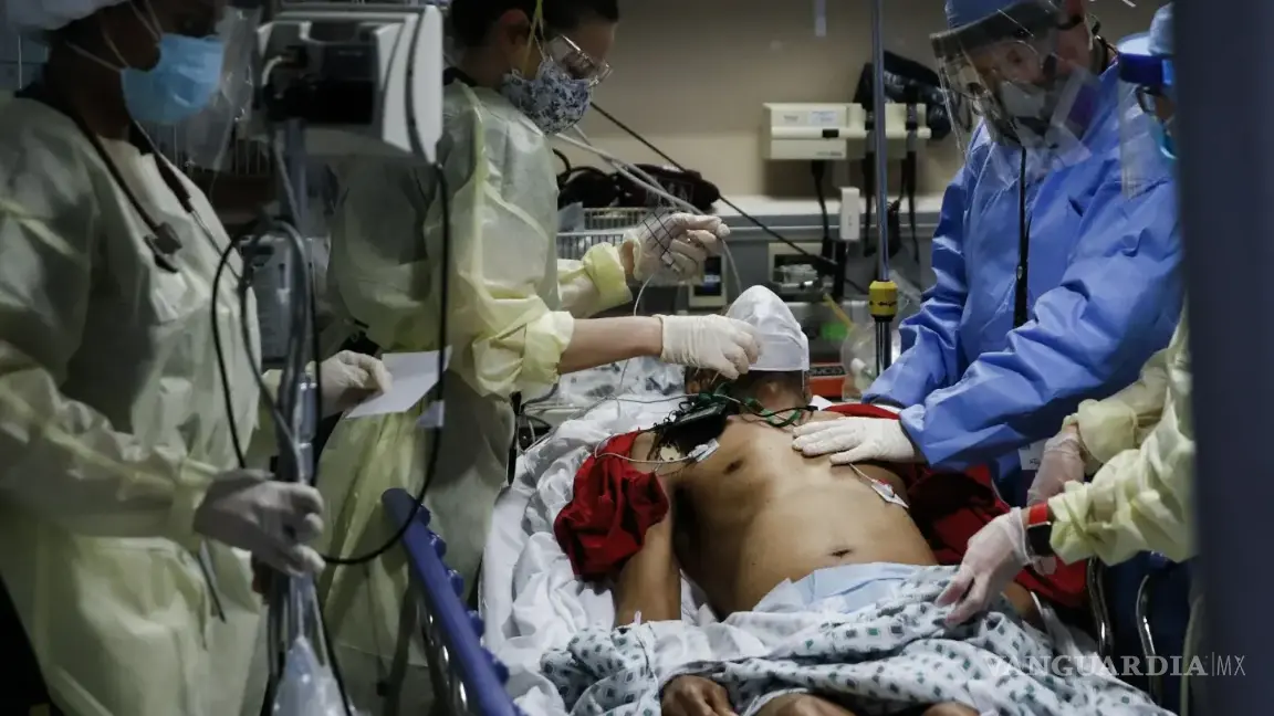 $!En 2020 y 2021 se reportaron alrededor de 840 mil muertes por COVID-19 en los certificados de defunción en Estados Unidos.