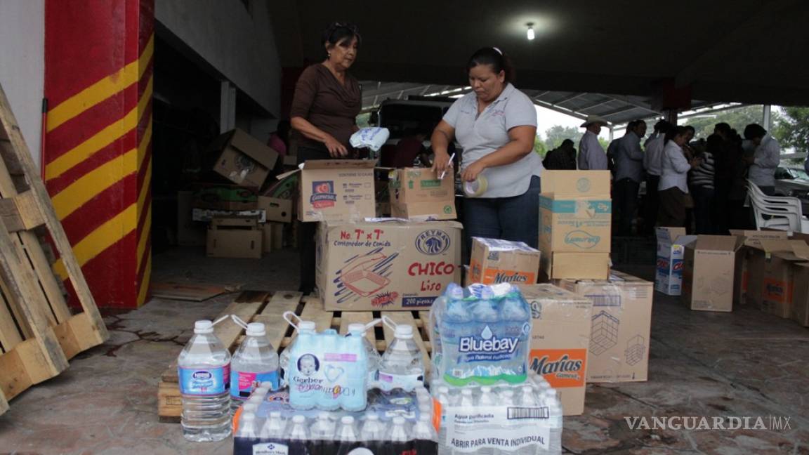 Sale de Monclova tercer camión con donativos