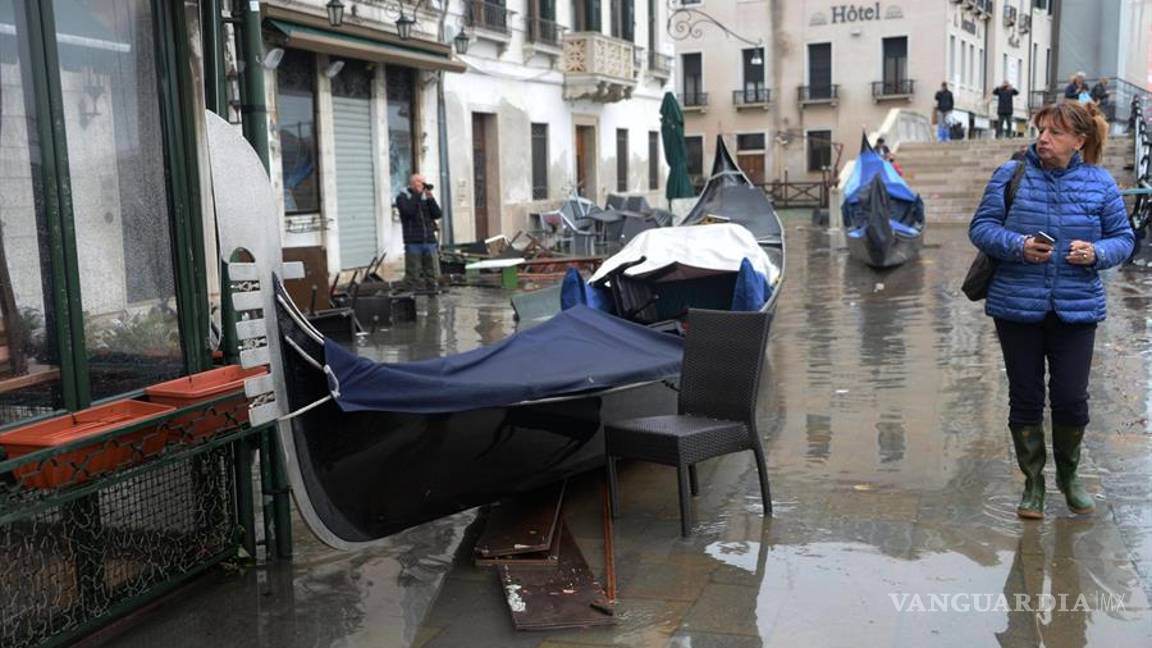 $!Venecia se ahoga, sufre peor inundación desde 1966