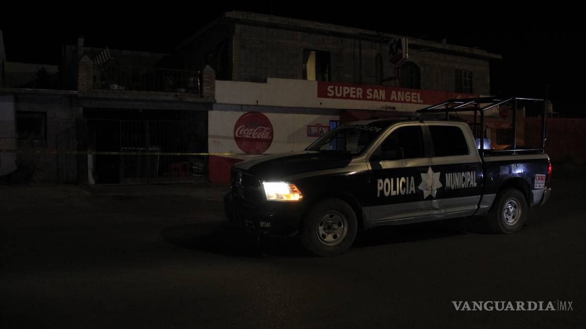 $!Asaltan y asesinan a comerciante en Saltillo; saquean su tienda de abarrotes y se llevan su camioneta