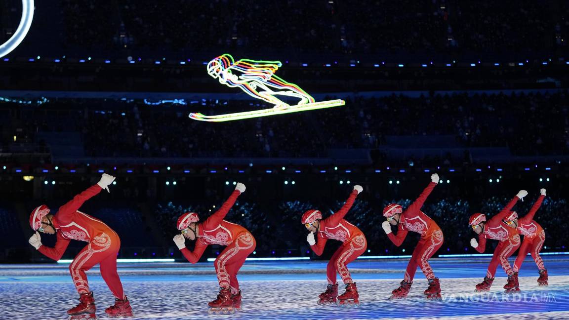 $!Artistas participan durante la ceremonia de apertura de los Juegos Olímpicos de Invierno de 2022 en Beijing. AP/Jae C. Hong
