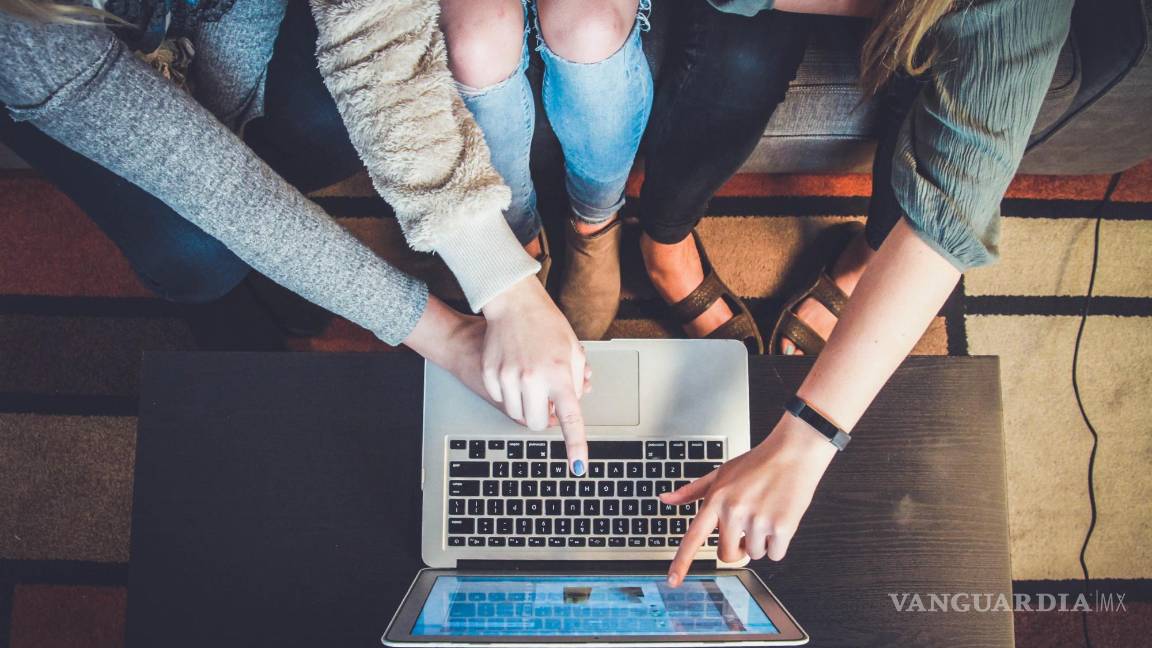 $!Más de la mitad de millennials y centennials tienen algo en común: suelen vivir al día, de sueldo en sueldo, sin muchas previsiones de ahorrar.